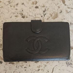 Chanel Caviar Timeless CC Black Leather Wallet with Kisslock Closure